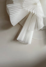 Load image into Gallery viewer, Elusive 02