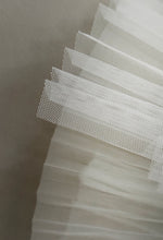 Load image into Gallery viewer, Elusive 03