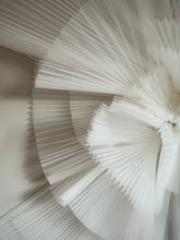 Load image into Gallery viewer, Elusive 05.