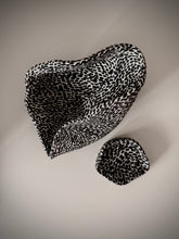 Load image into Gallery viewer, Monochrome symphony