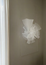 Load image into Gallery viewer, Elusive