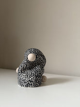 Load image into Gallery viewer, Monochrome Flow