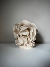 Load image into Gallery viewer, Ruffle