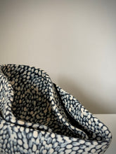 Load image into Gallery viewer, Monochrome layers