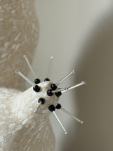 Load image into Gallery viewer, Monopin