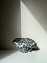 Load image into Gallery viewer, Monochrome Dark