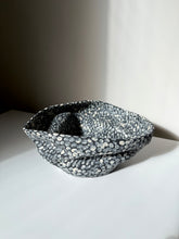 Load image into Gallery viewer, Monochrome Dark