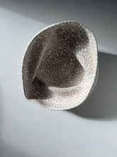 Load image into Gallery viewer, Monochrome Light