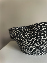 Load image into Gallery viewer, Monochrome symphony 02